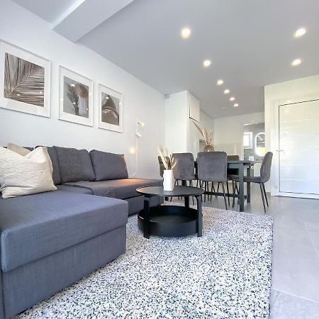 Phaedrus Living Limnaria Luxury Flat Vine 121 Lägenhet Paphos Exteriör bild