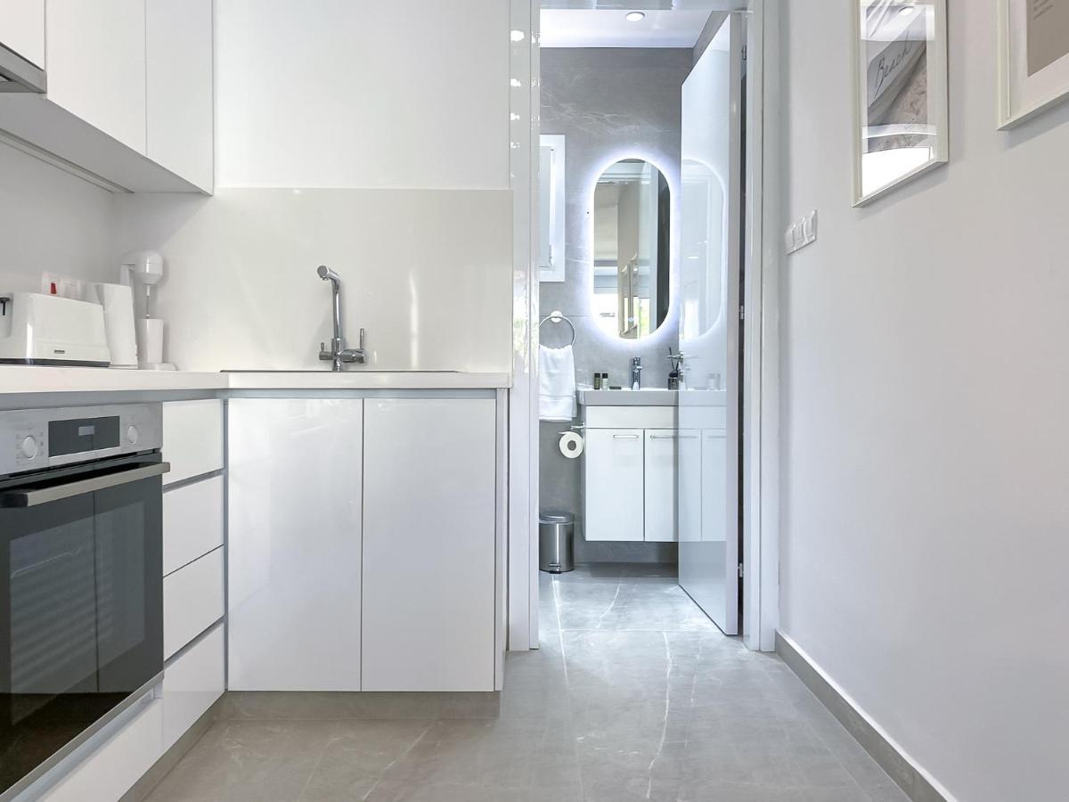 Phaedrus Living Limnaria Luxury Flat Vine 121 Lägenhet Paphos Exteriör bild