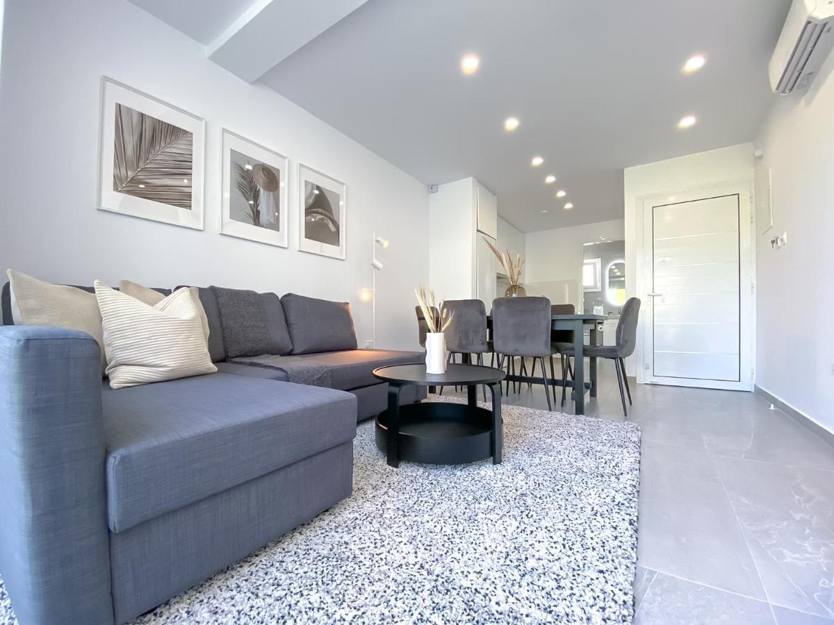 Phaedrus Living Limnaria Luxury Flat Vine 121 Lägenhet Paphos Exteriör bild
