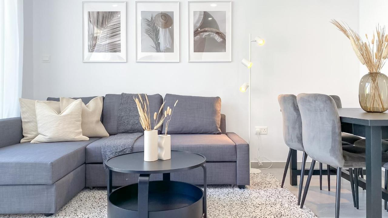 Phaedrus Living Limnaria Luxury Flat Vine 121 Lägenhet Paphos Exteriör bild