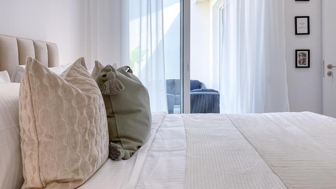 Phaedrus Living Limnaria Luxury Flat Vine 121 Lägenhet Paphos Exteriör bild